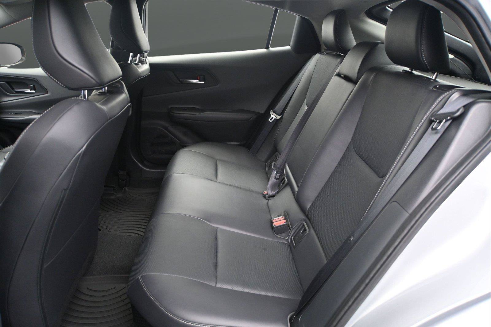 Used 2024 Toyota Prius XLE AWD/4WD image 9