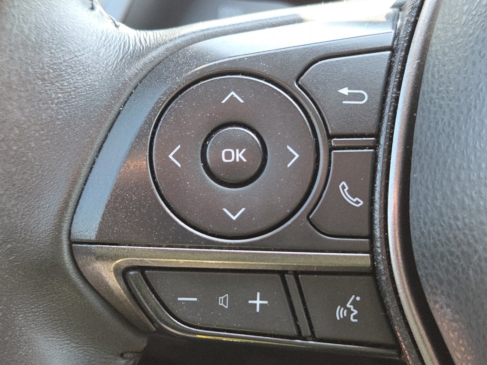 Used 2024 Toyota Camry XSE w/ Navigation Package FWD image 11