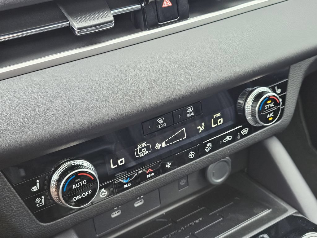 New 2026 Mitsubishi Outlander SEL AWD/4WD image 24
