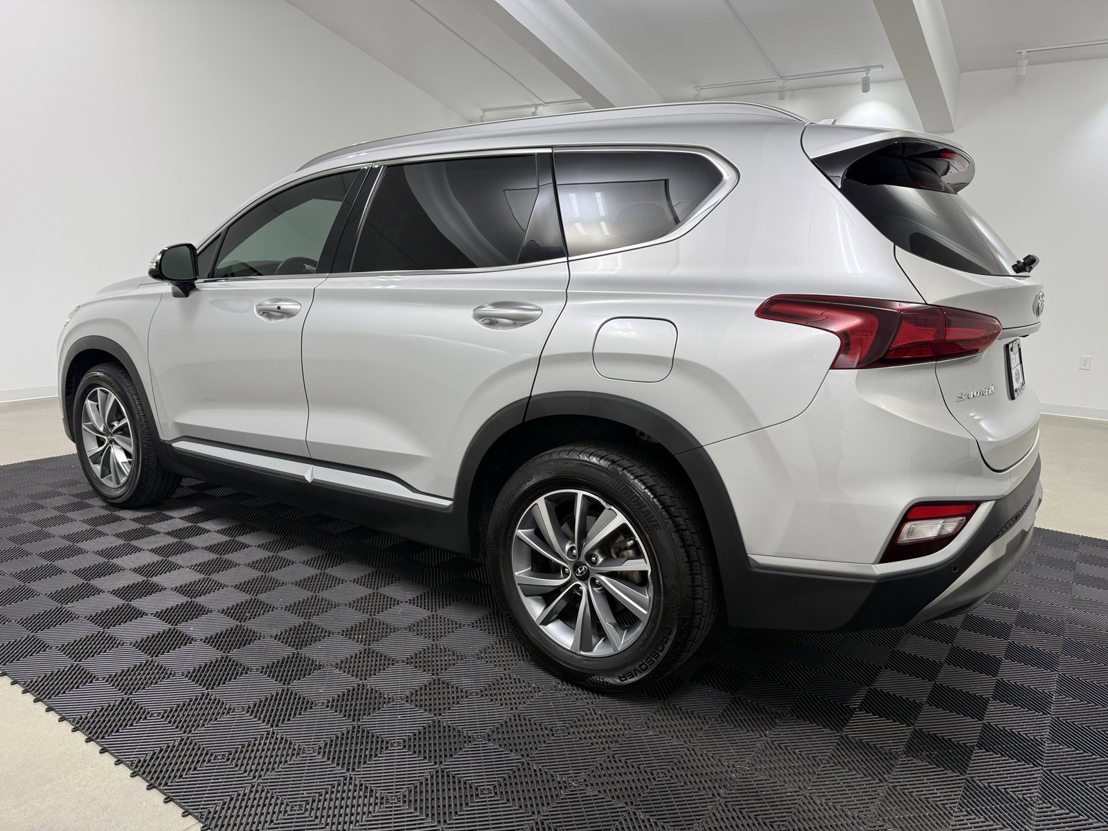 Used 2019 Hyundai Santa Fe Limited image 5