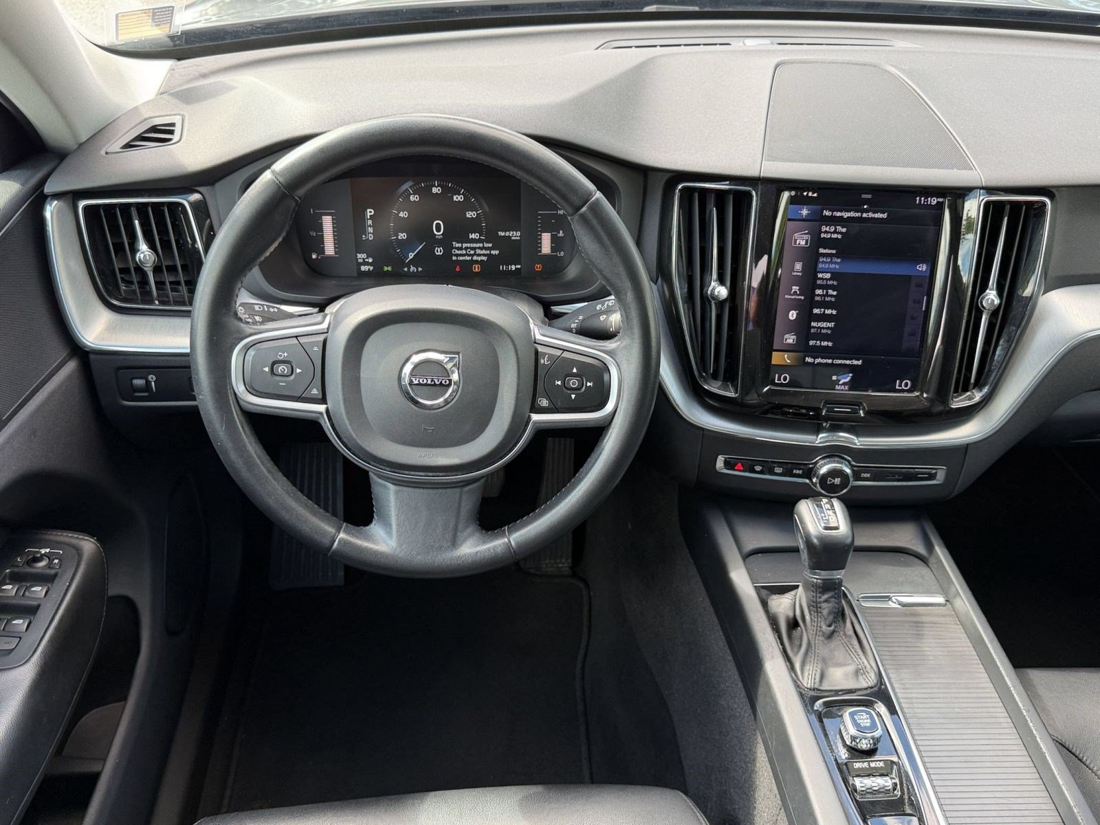 Used 2019 Volvo XC60 T5 Momentum w/ Premium Package FWD image 29