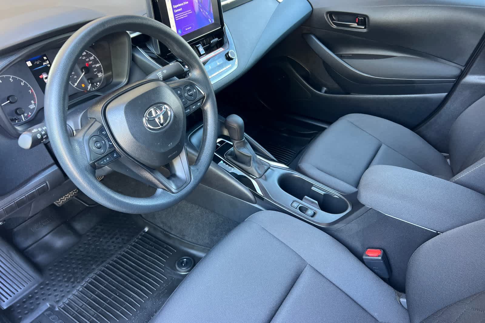 Certified 2025 Toyota Corolla LE FWD image 11
