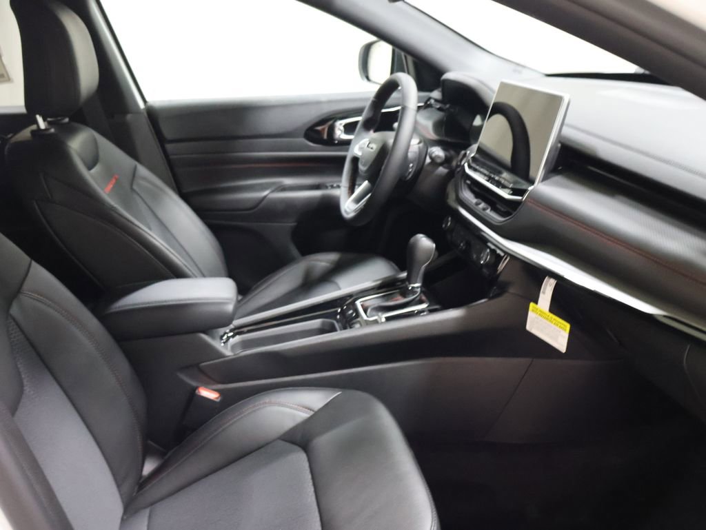 New 2026 Jeep Compass Trailhawk image 17