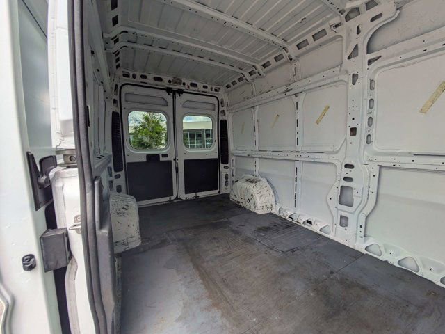 Used 2021 RAM ProMaster 2500 FWD image 12