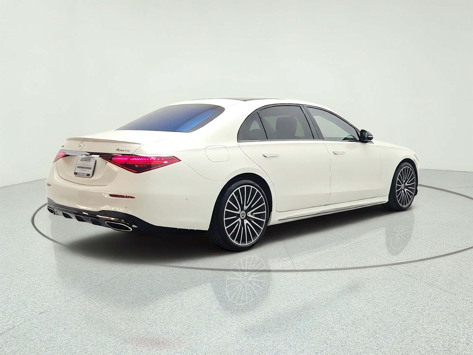 Used 2023 Mercedes-Benz S 580 4MATIC Sedan image 5