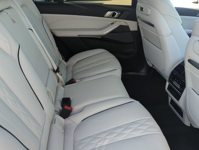 Used 2026 BMW X7 M60i AWD/4WD image 13