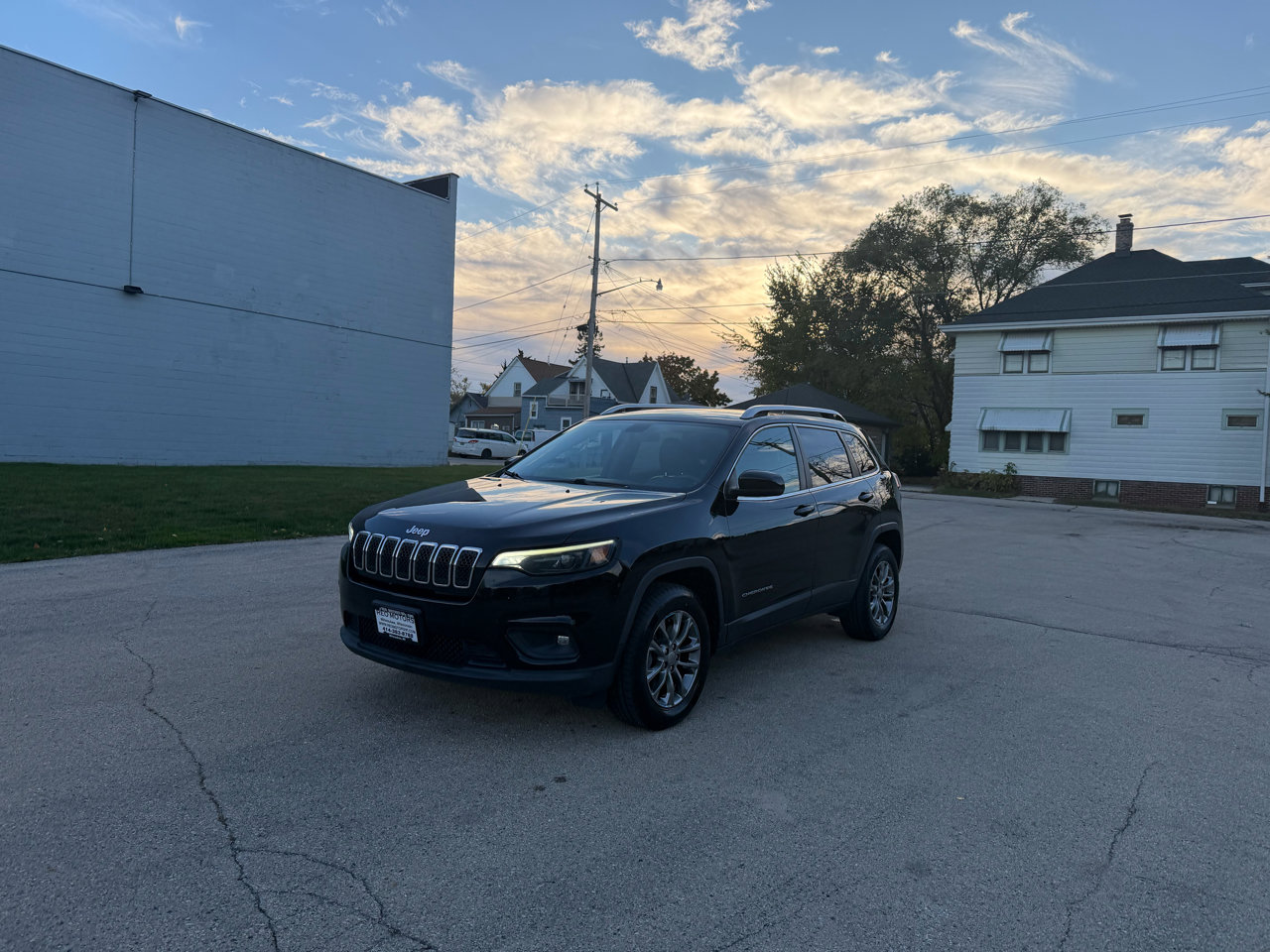 Used 2020 Jeep Cherokee Latitude Plus w/ Cold Weather Group image 3