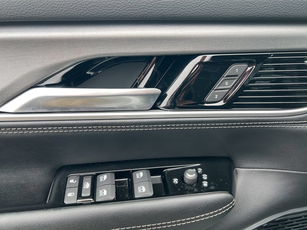 New 2026 Jeep Grand Wagoneer Limited AWD/4WD image 10