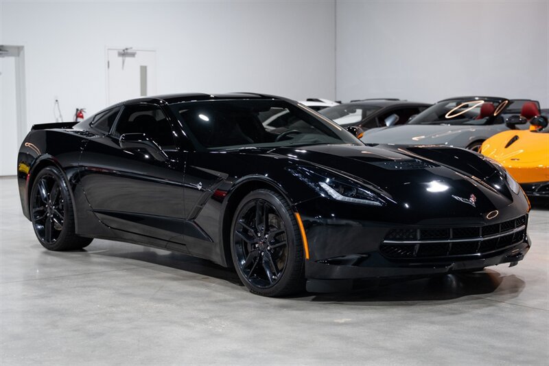 Used 2017 Chevrolet Corvette Stingray Coupe w/ Z51 1LT w/ Battery Protection Package RWD image 16