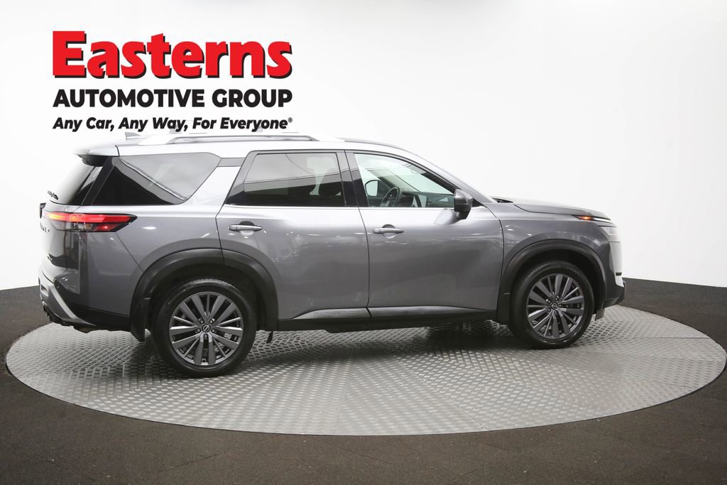 Used 2023 Nissan Pathfinder SL w/ SL Premium Package AWD/4WD image 45