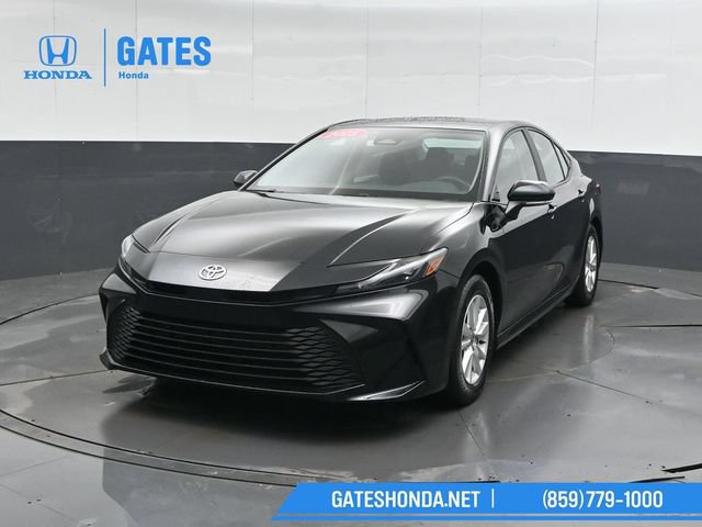 Used 2025 Toyota Camry LE w/ Convenience Package FWD image 5
