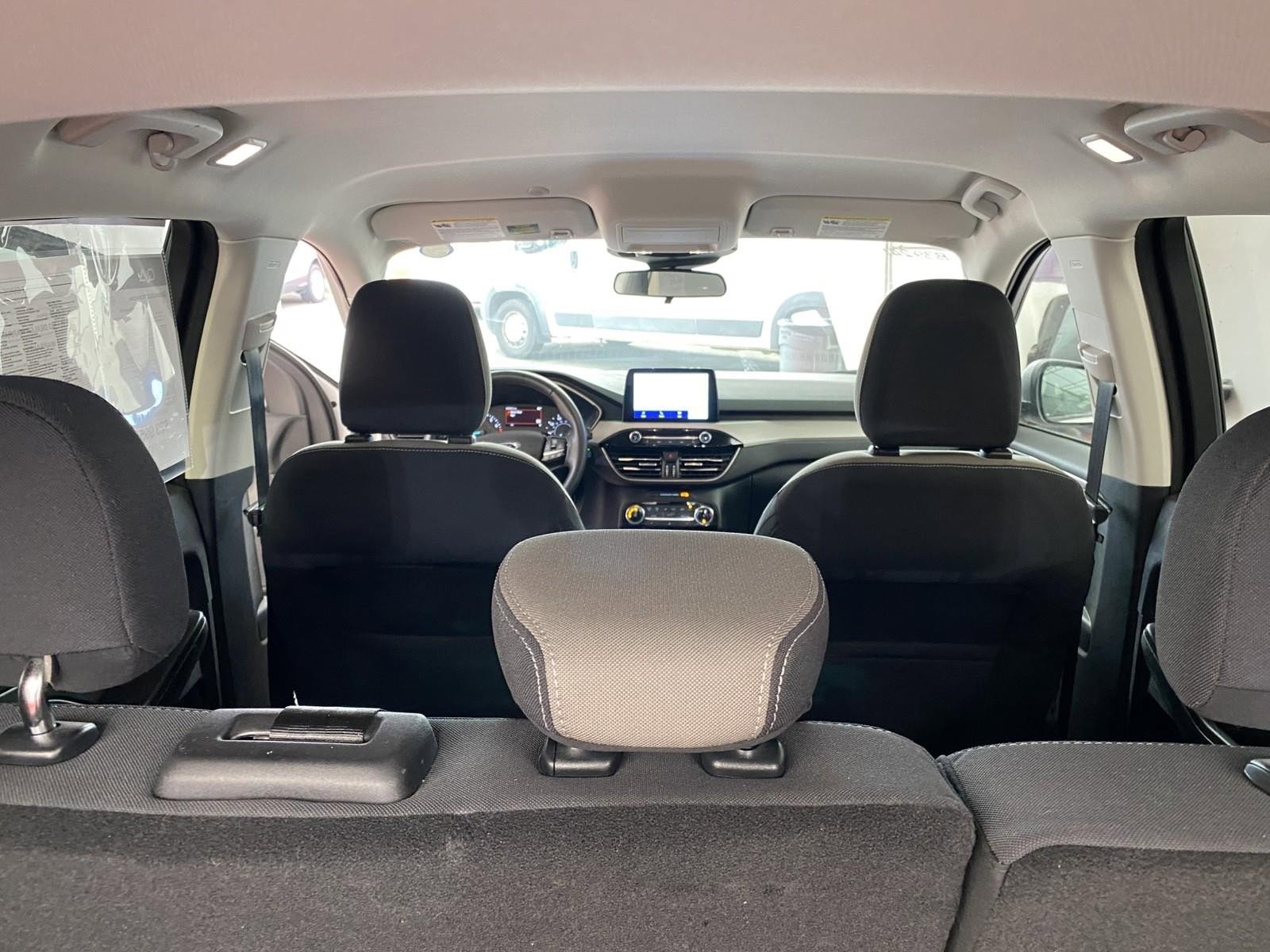 Used 2022 Ford Escape SE w/ Cold Weather Package image 14