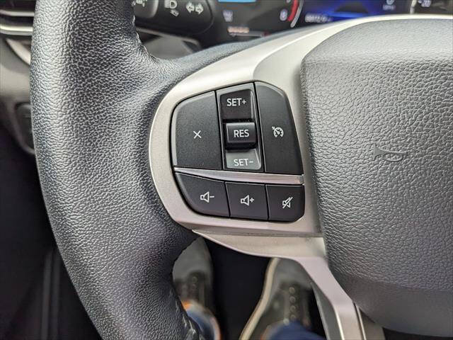 Used 2022 Ford Explorer XLT w/ Equipment Group 202A RWD image 24