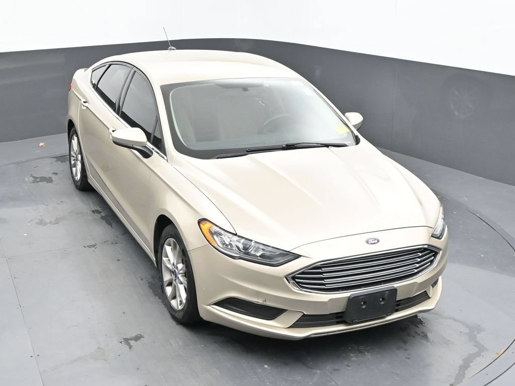 Used 2017 Ford Fusion SE FWD image 17
