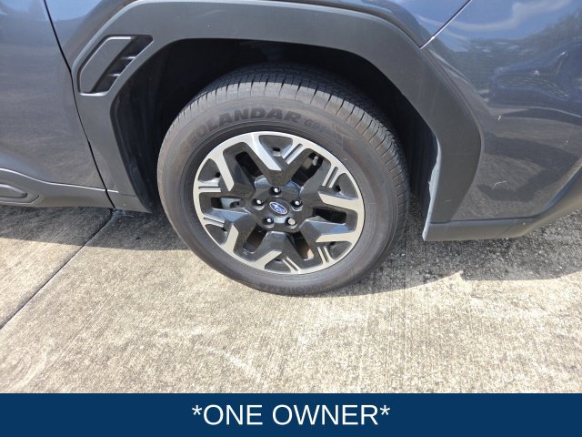 Used 2025 Subaru Forester Premium AWD/4WD image 3