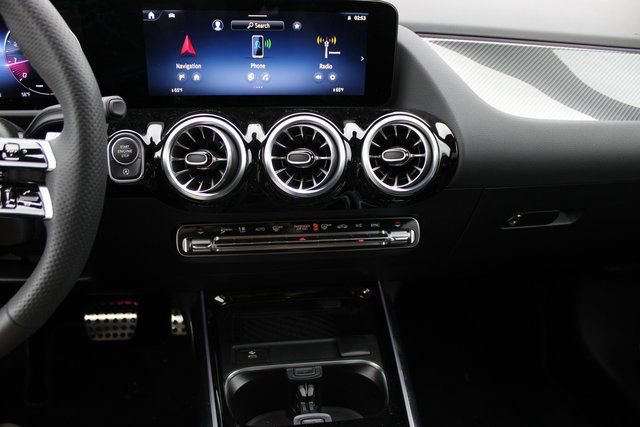 Used 2025 Mercedes-Benz GLA 250 4MATIC image 26