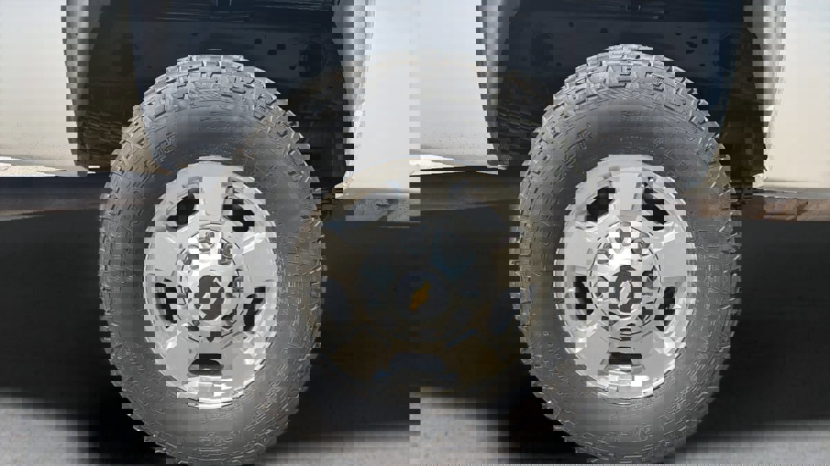 Used 2012 Chevrolet Silverado 2500 LT w/ Snow Plow Prep Package image 22