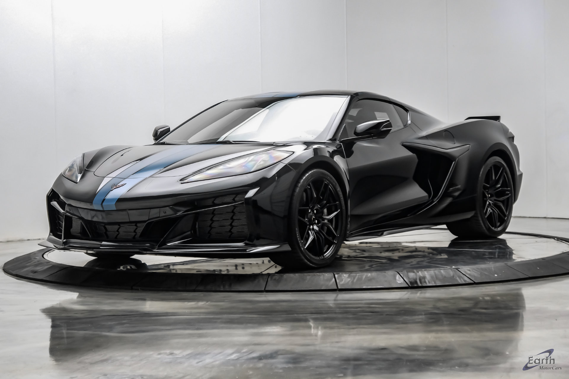 Used 2023 Chevrolet Corvette Z06 w/ Stealth Interior Trim Package RWD image 6