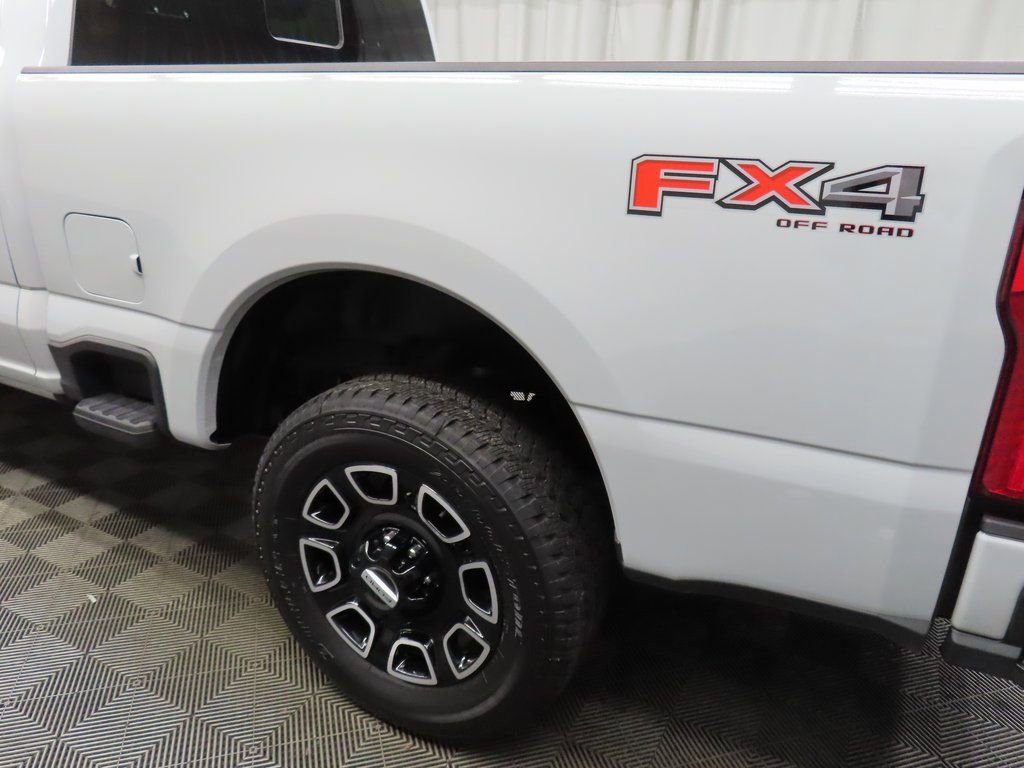 Used 2025 Ford F250 Platinum w/ FX4 Off-Road Package AWD/4WD image 48