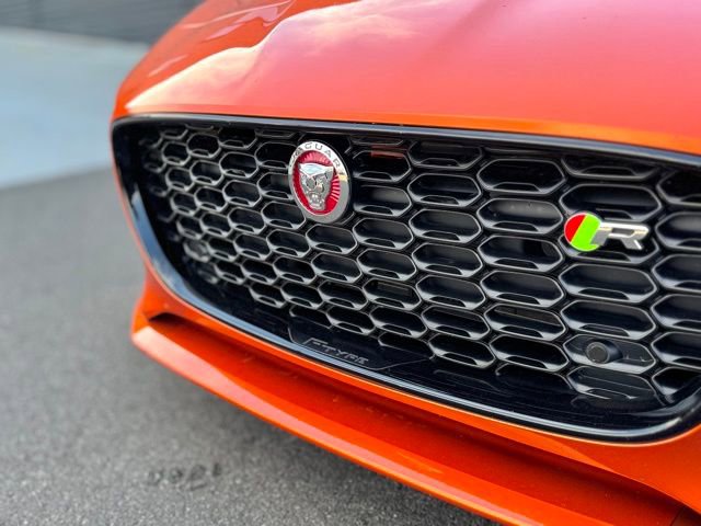 Used 2022 Jaguar F-TYPE R image 30