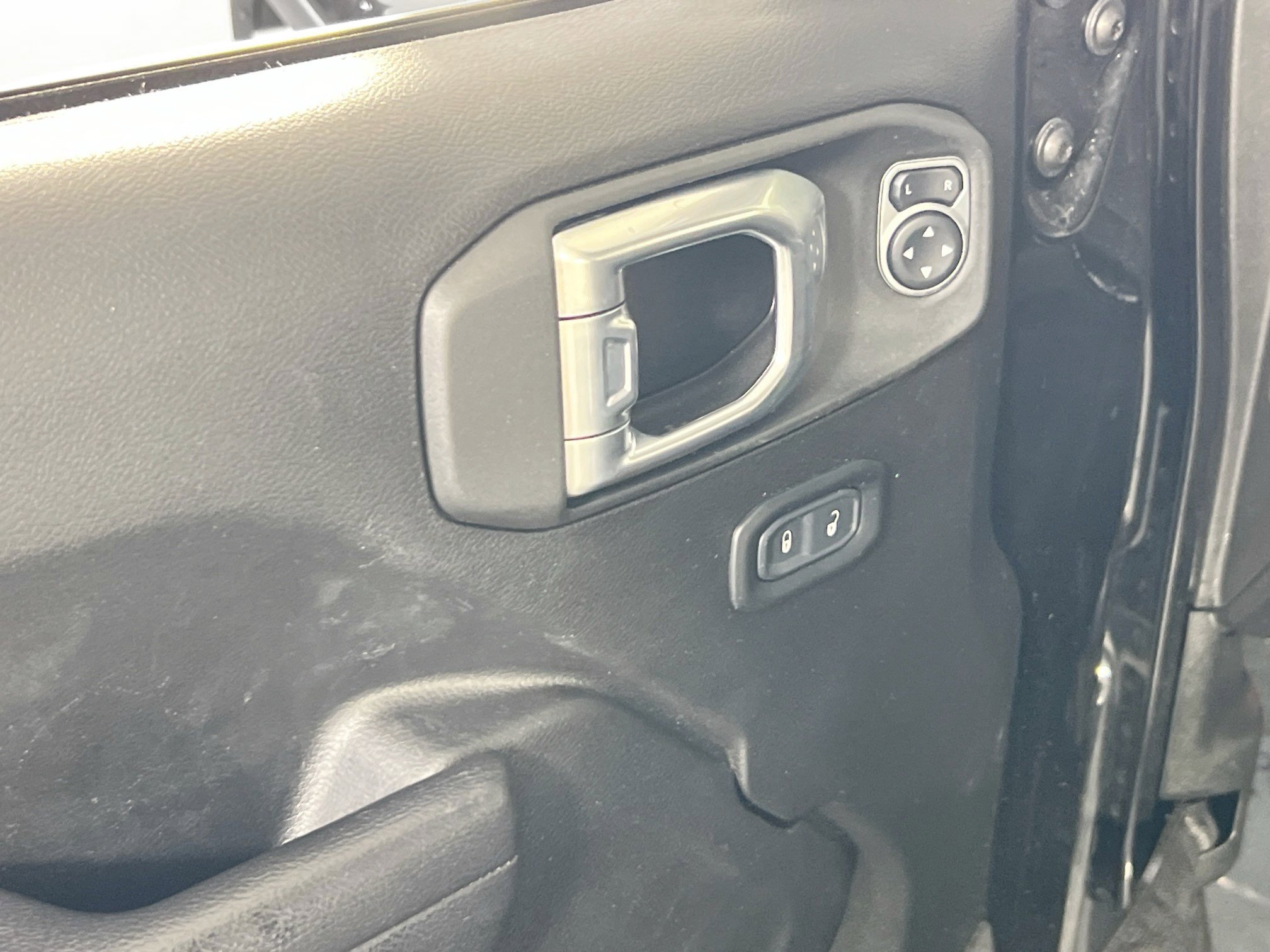 Used 2022 Jeep Gladiator Sport AWD/4WD image 18