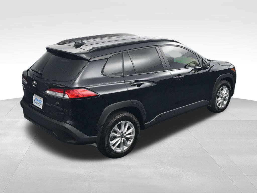 Used 2024 Toyota Corolla Cross LE w/ Moonroof Package FWD image 35
