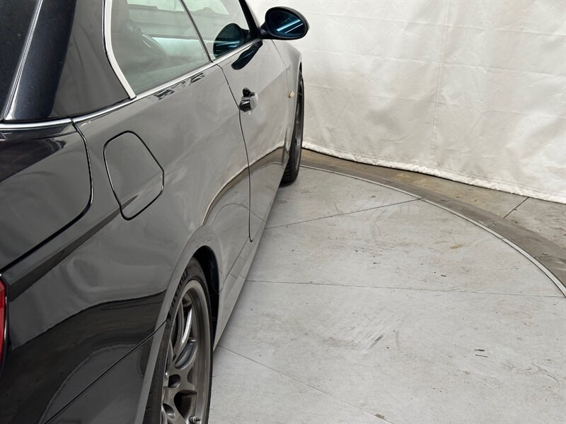 Used 2007 BMW 335i Convertible RWD image 15