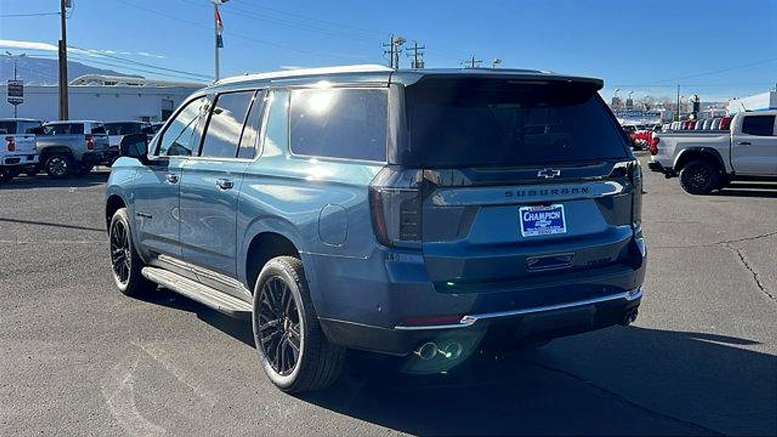 New 2026 Chevrolet Suburban Premier image 7