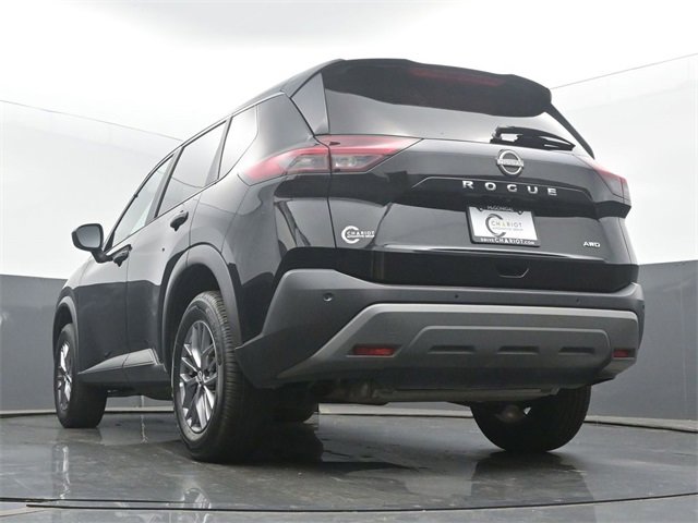 Used 2023 Nissan Rogue S image 49