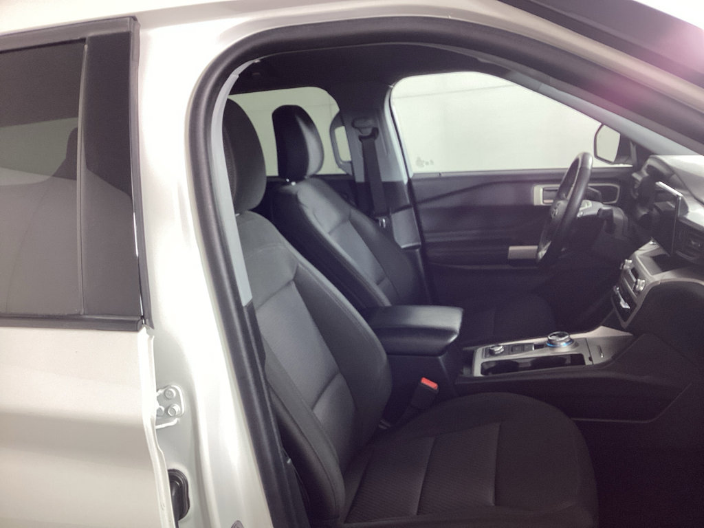 Used 2023 Ford Explorer XLT image 8