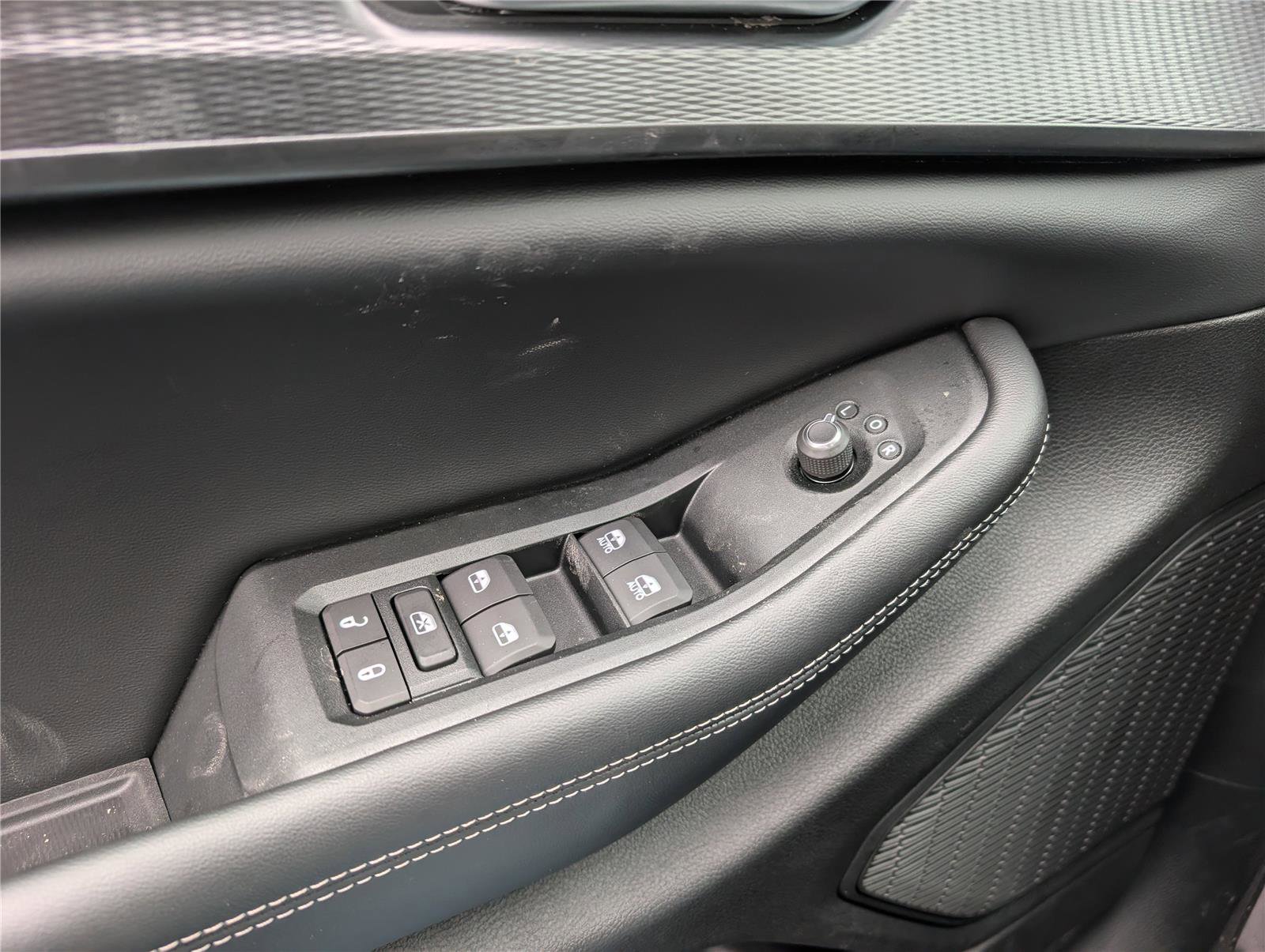 New 2026 Jeep Grand Cherokee Laredo image 14