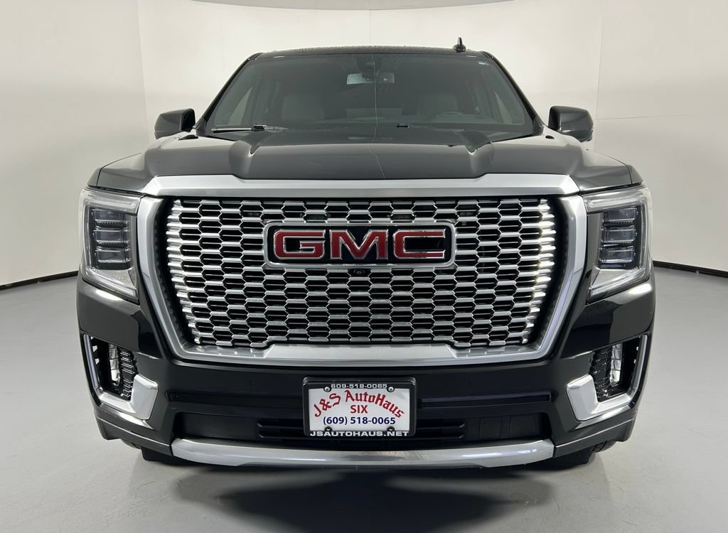 Used 2022 GMC Yukon XL Denali AWD/4WD image 2