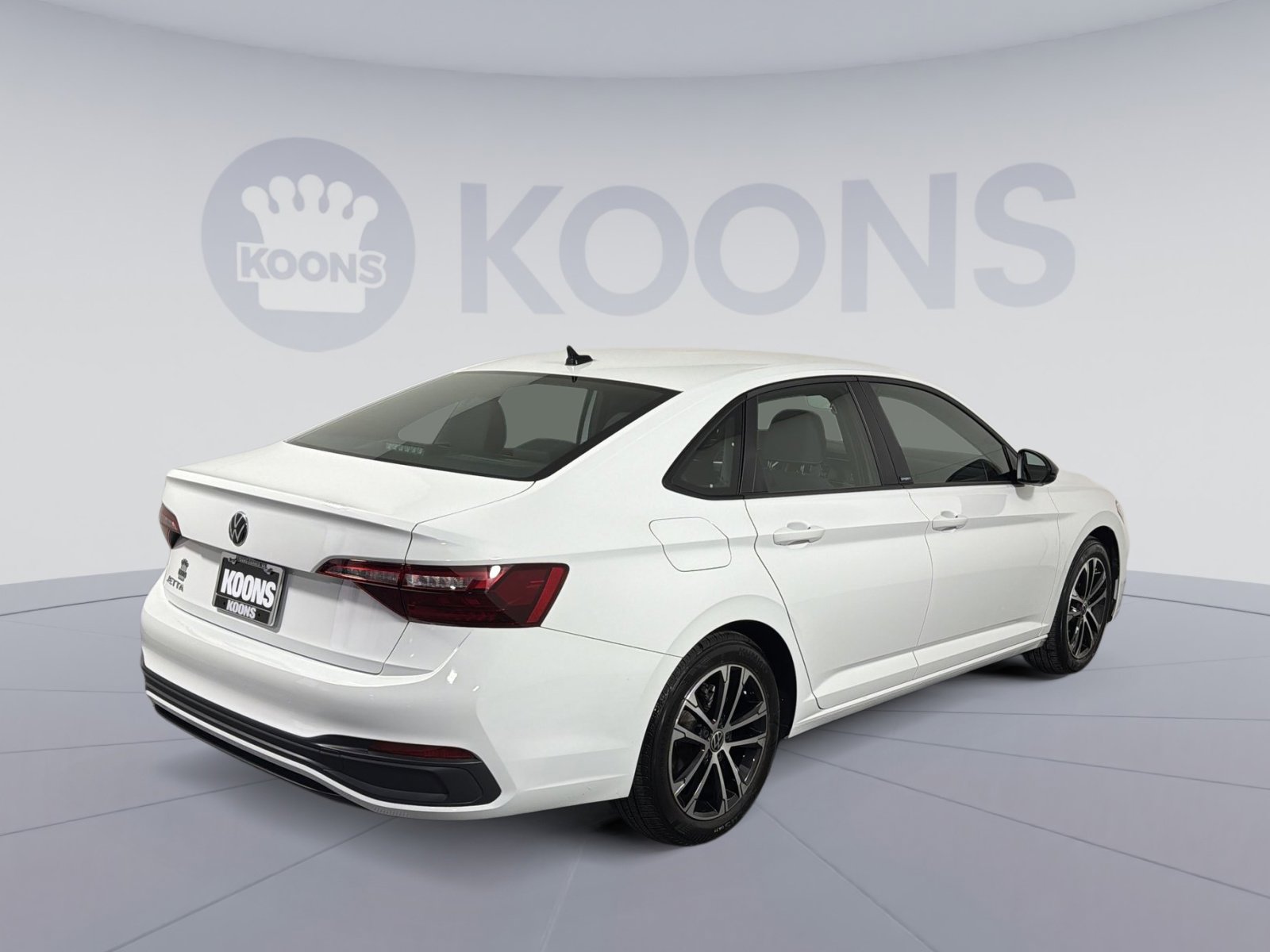 Used 2023 Volkswagen Jetta Sport image 7