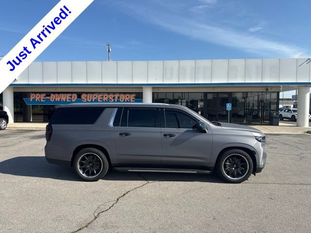 Used 2021 Chevrolet Suburban LT AWD/4WD image 4