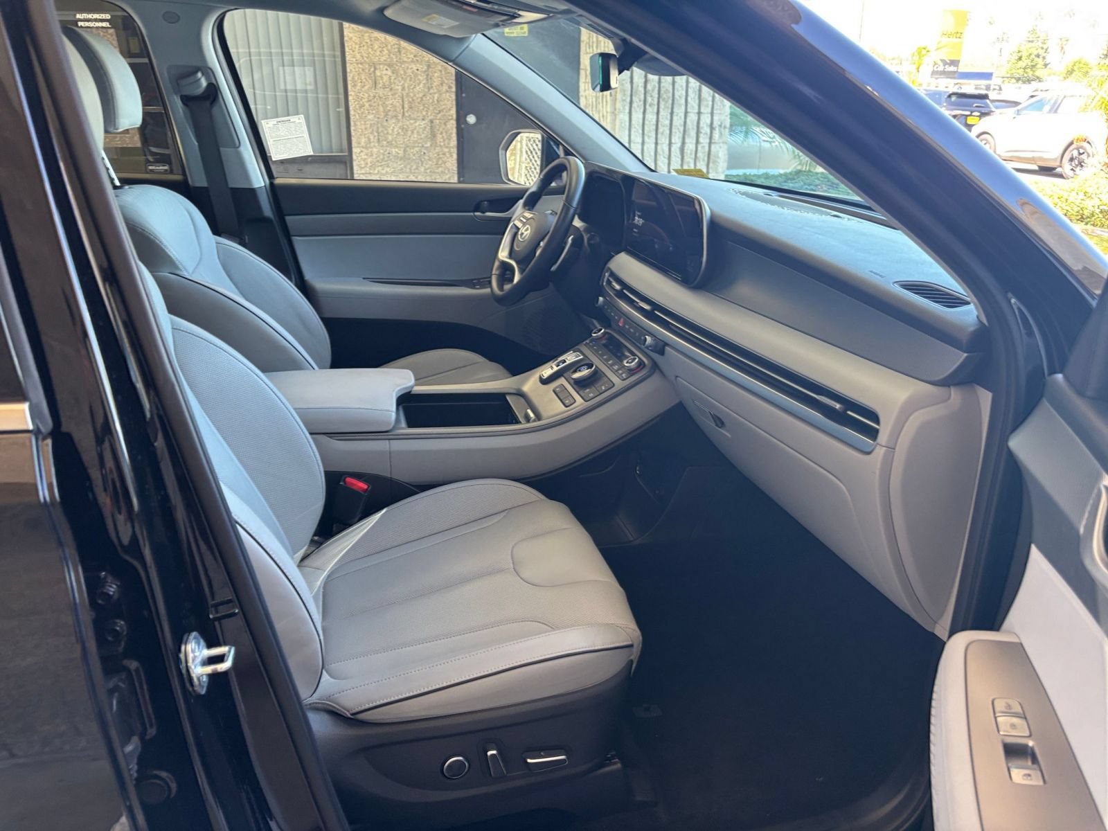 Used 2025 Hyundai Palisade SEL FWD image 38