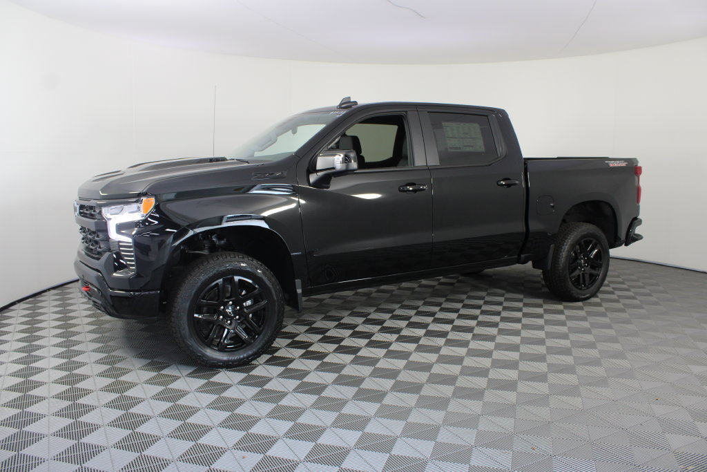 New 2026 Chevrolet Silverado 1500 LT Trail Boss w/ LT Trail Boss Premium Package AWD/4WD image 2