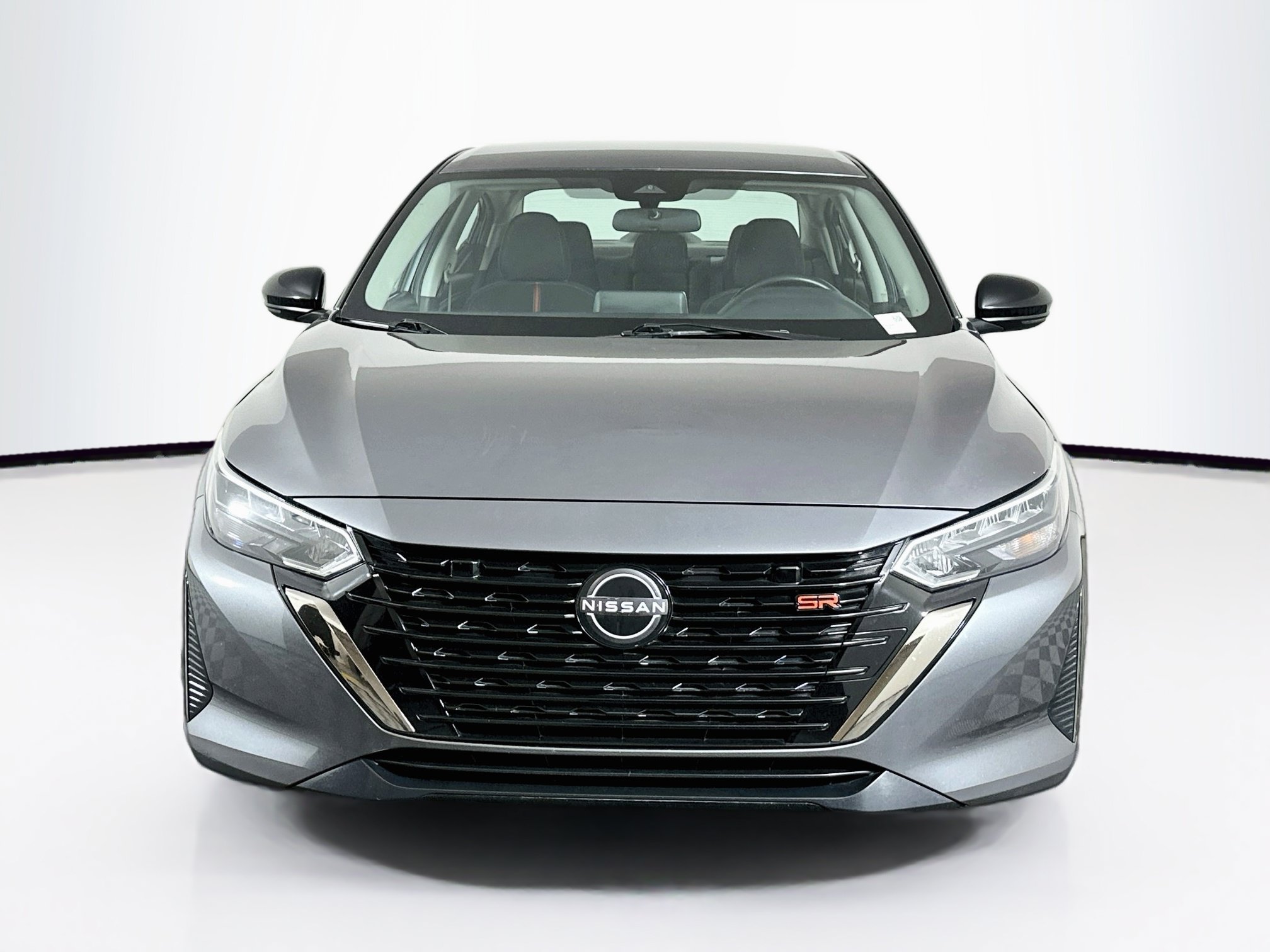 Used 2025 Nissan Sentra SR FWD image 2
