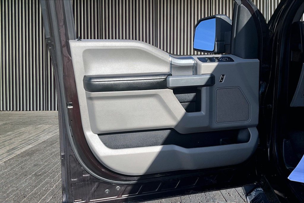 Used 2018 Ford F150 XLT w/ Equipment Group 302A Luxury AWD/4WD image 20