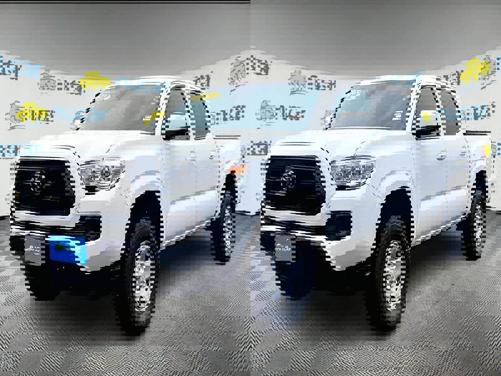 Used 2023 Toyota Tacoma SR image 3