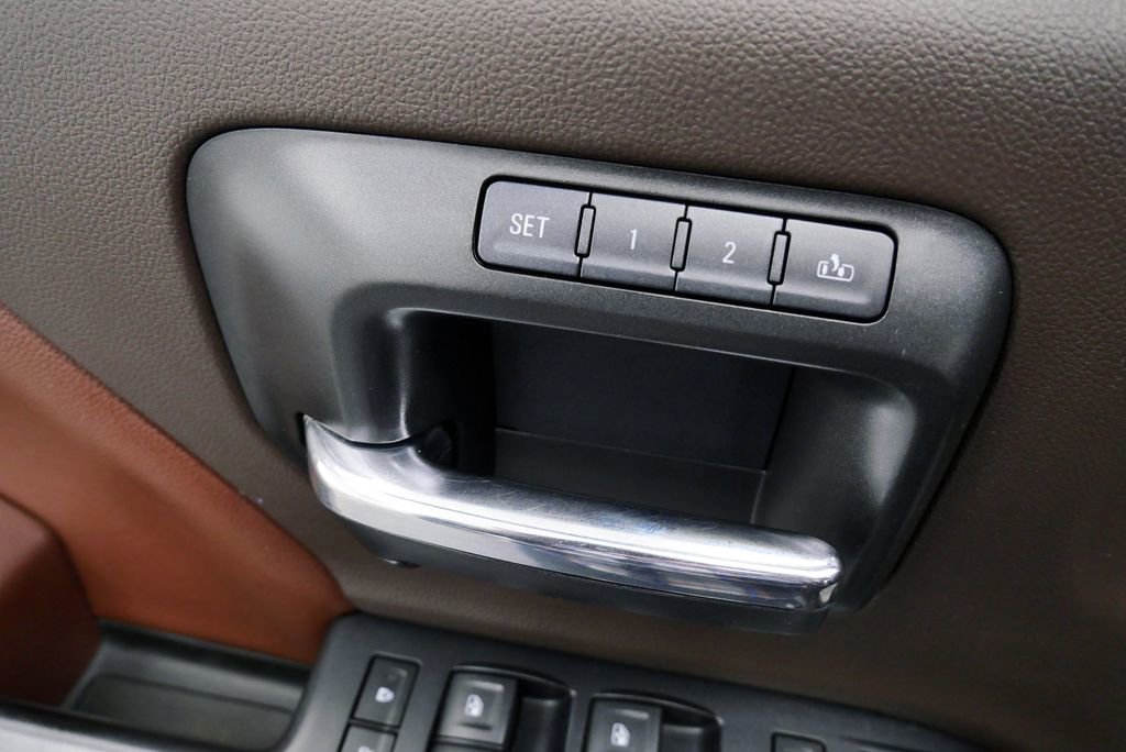 Used 2015 Chevrolet Silverado 3500 High Country w/ Duramax Plus Package image 15