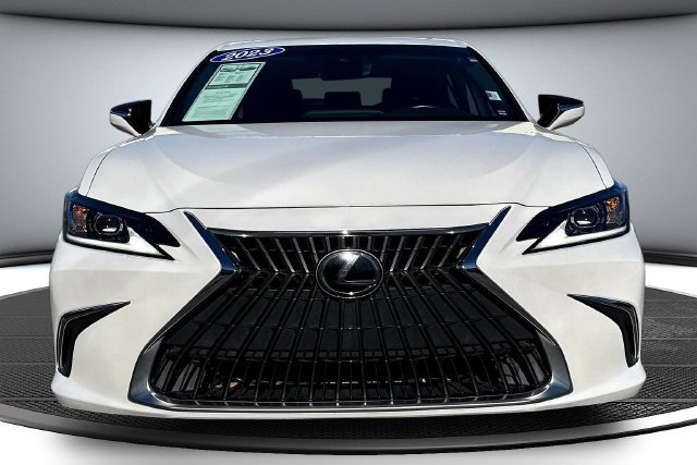 Used 2023 Lexus ES 350 w/ Accessory Package (Z2) FWD image 2