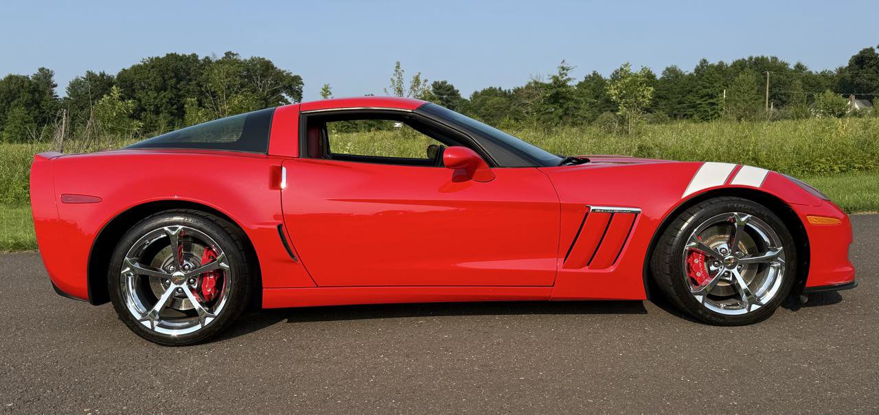 Used 2013 Chevrolet Corvette Grand Sport w/ 2LT Preferred Equipment Group RWD image 4