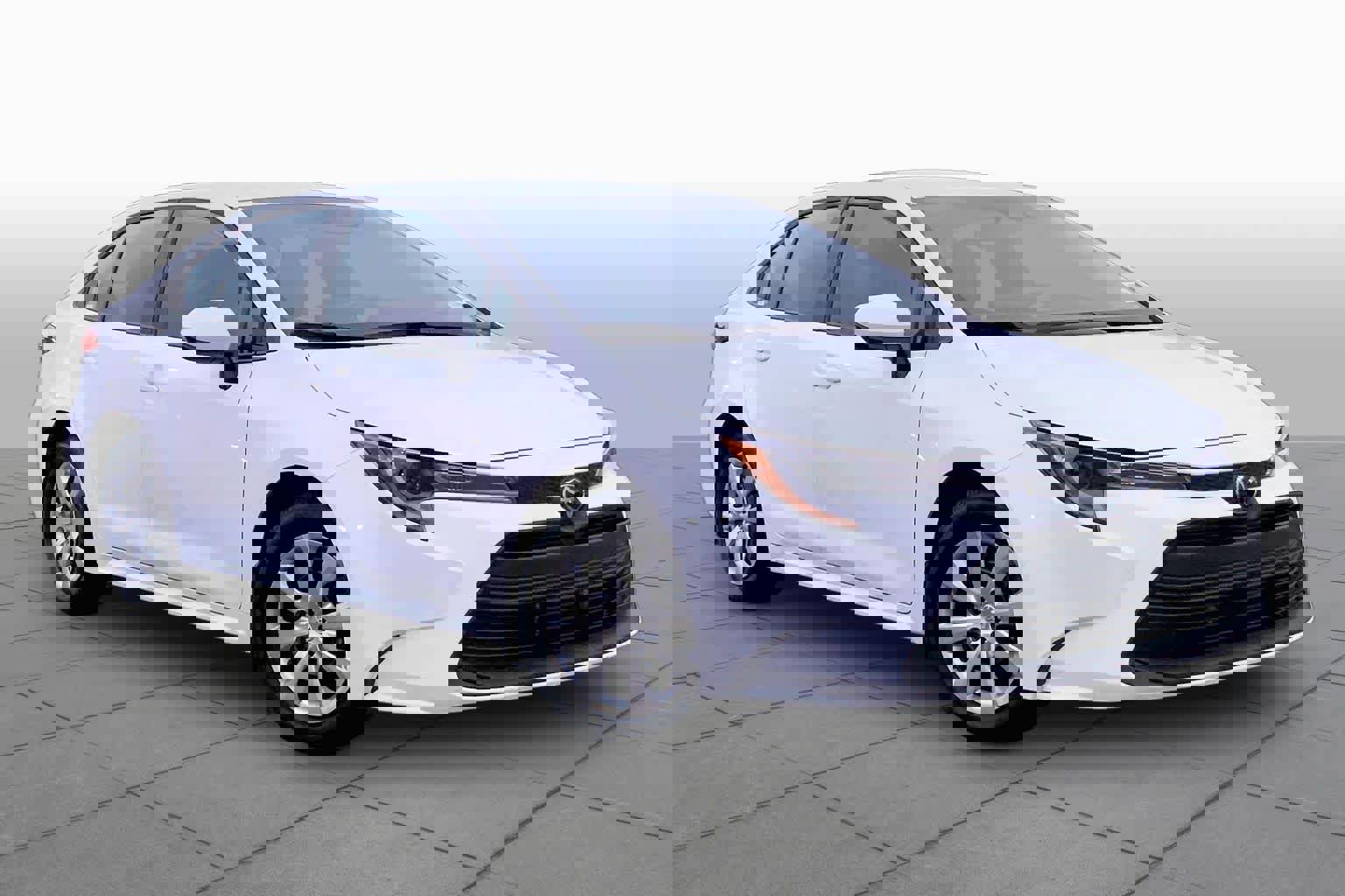 Used 2025 Toyota Corolla LE FWD image 3