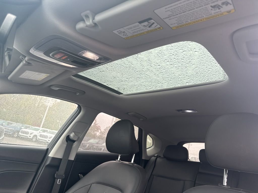 Used 2024 Hyundai Kona Limited image 10