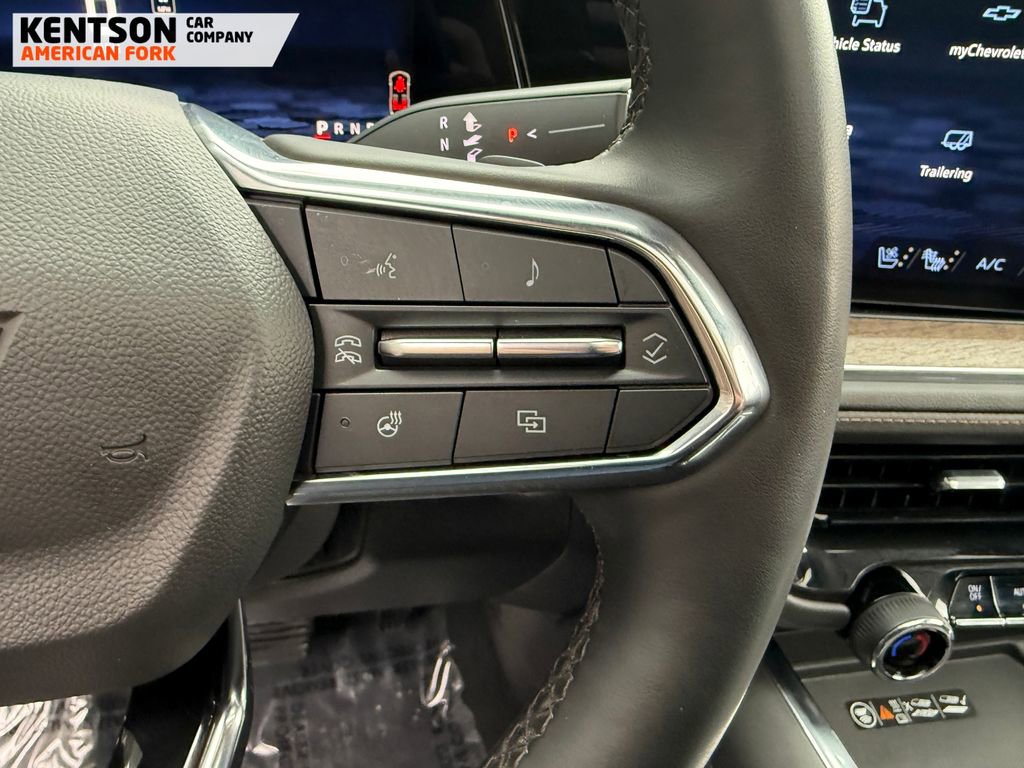 Used 2025 Chevrolet Suburban High Country image 18