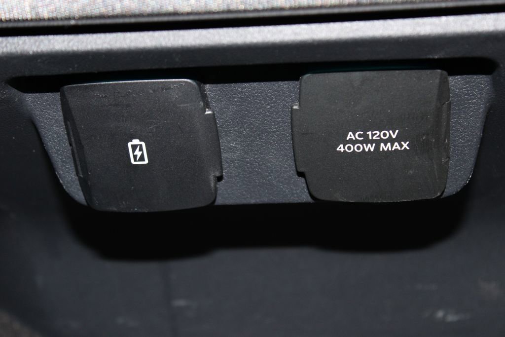 Certified 2022 Ford F150 Platinum w/ Equipment Group 701A High image 36