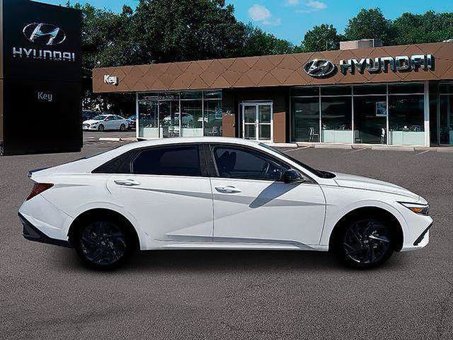 New 2026 Hyundai Elantra SEL FWD image 11