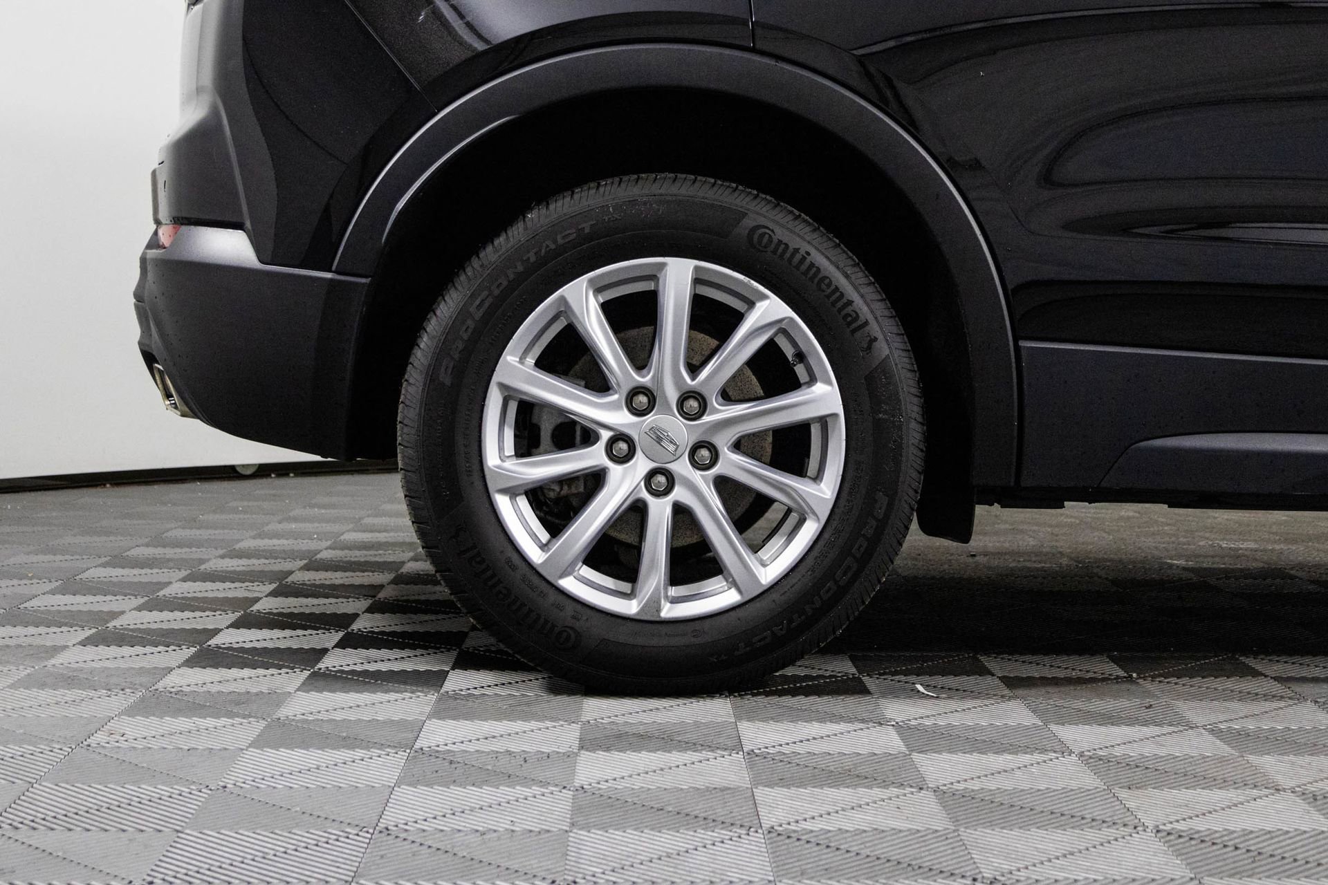 Used 2023 Cadillac XT4 Luxury w/ Cold Weather Package image 44