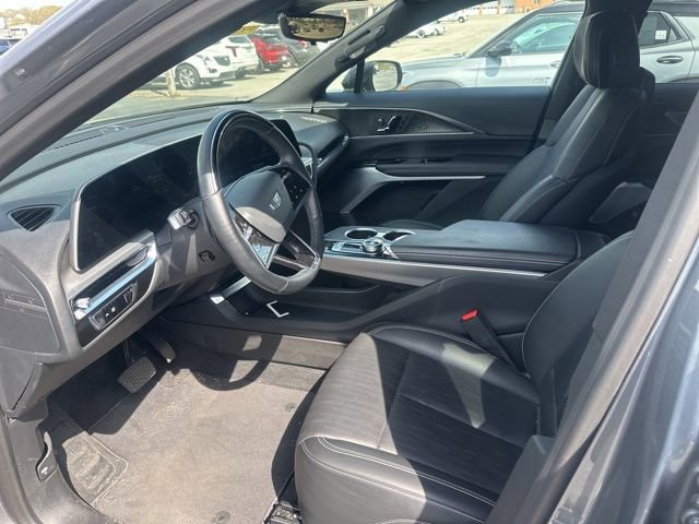 Used 2023 Cadillac Lyriq 2WD image 11