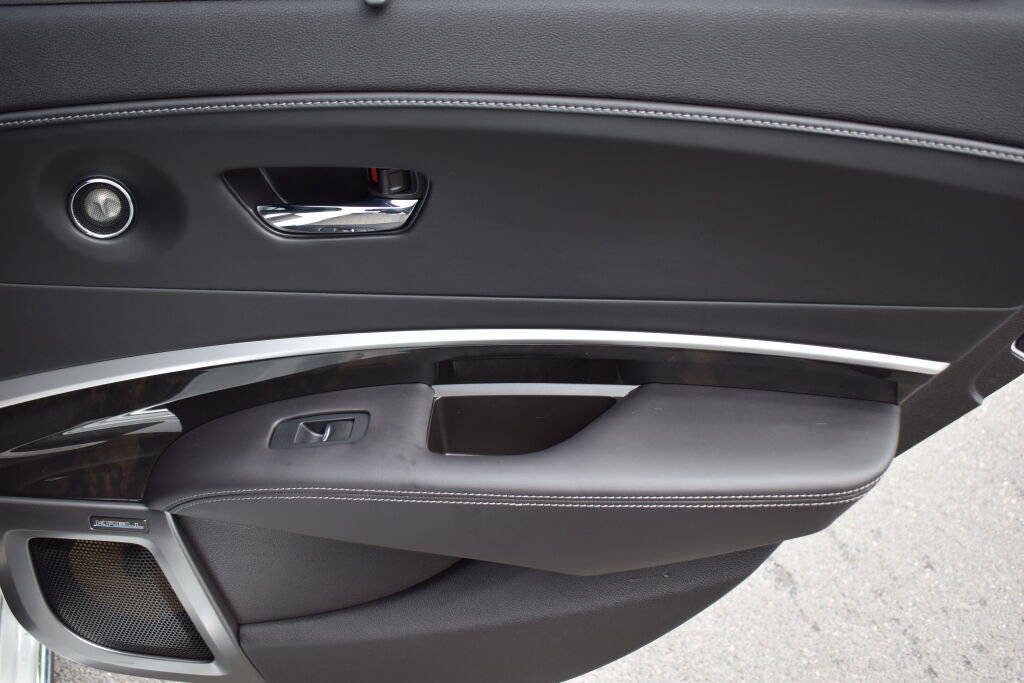 Used 2018 Acura RLX Sport Hybrid w/ Advance Pkg image 22